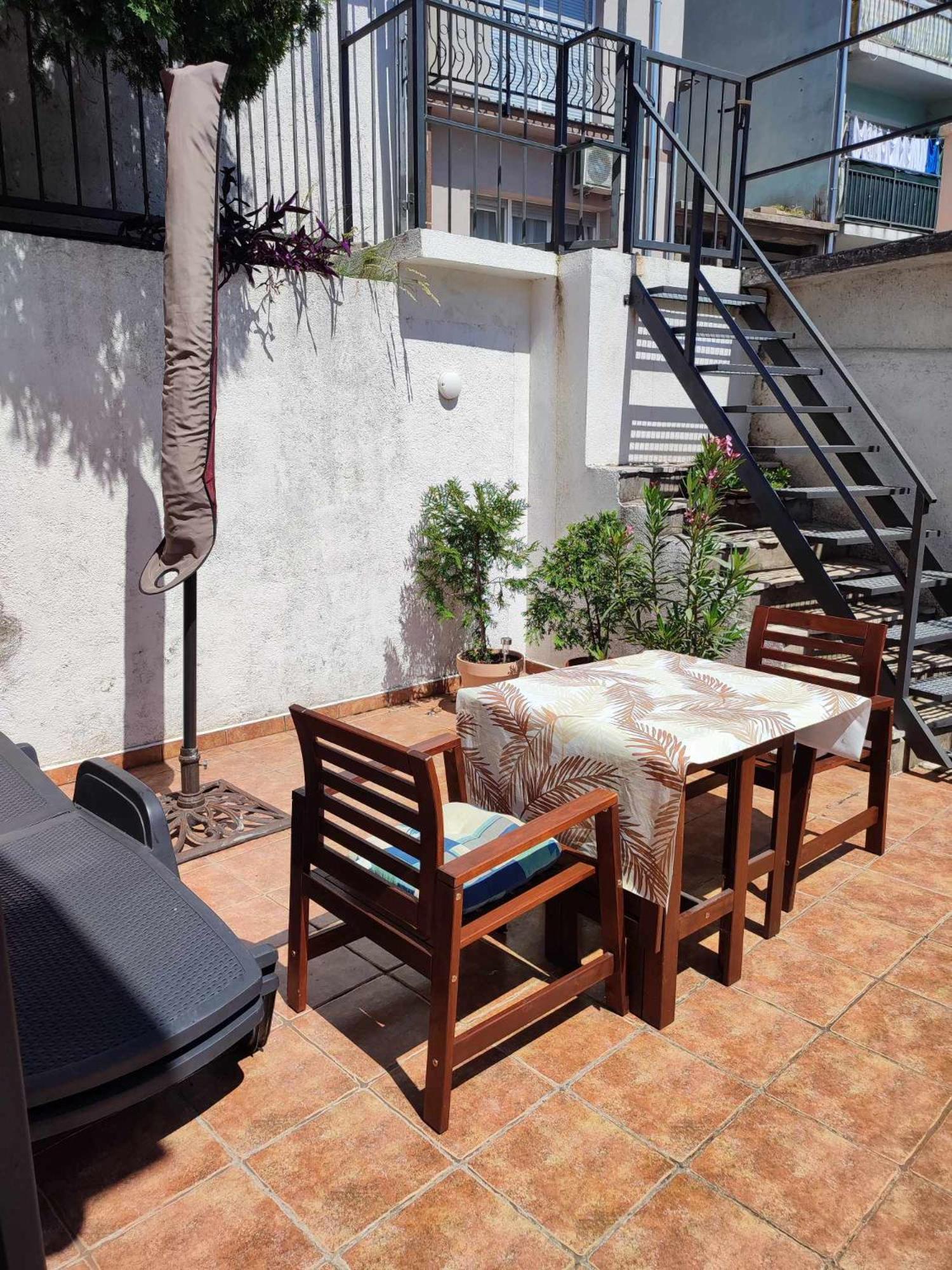 קריקווניצה Apartmani Iris I Ana מראה חיצוני תמונה